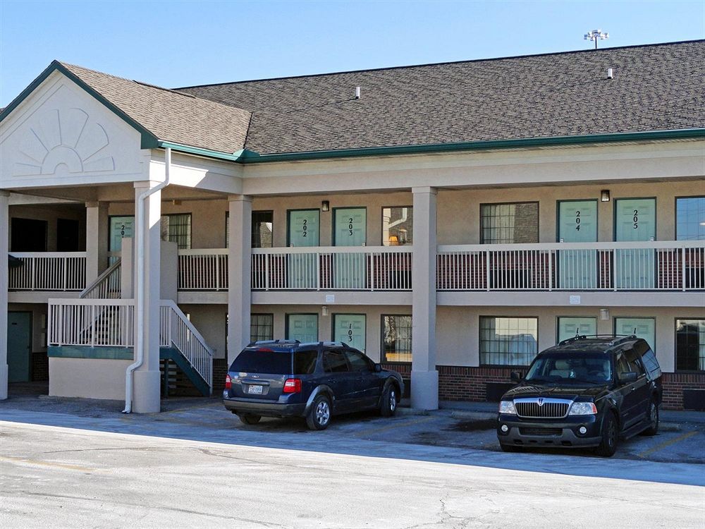 Days Inn By Wyndham Indianapolis South Exterior photo